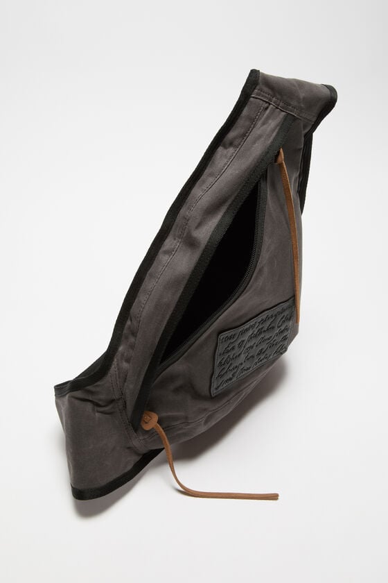 Acne Studios Sling-Rucksack Nur noch ein Tag übrig