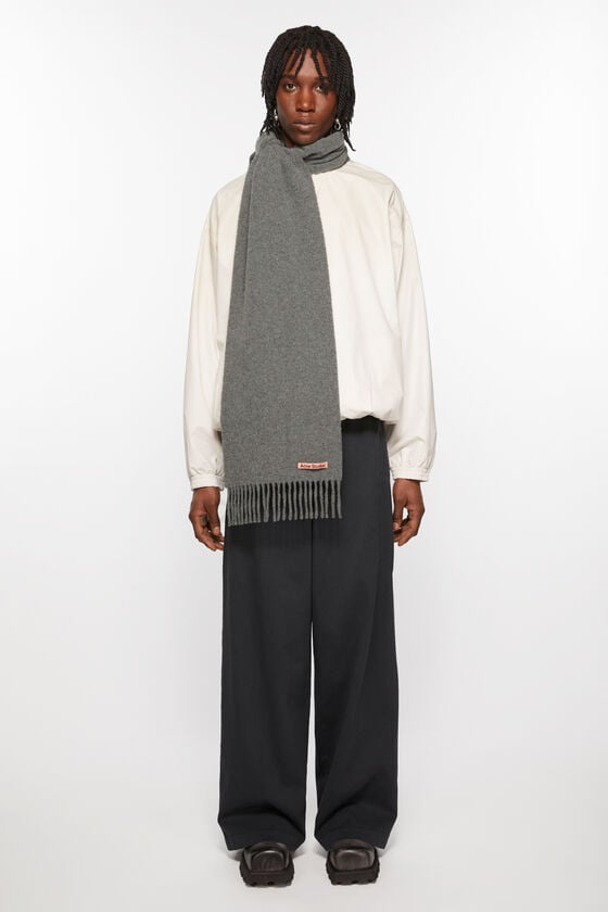Acne Studios Schmaler Fransen-Schal aus Wolle Clearance-Verkauf