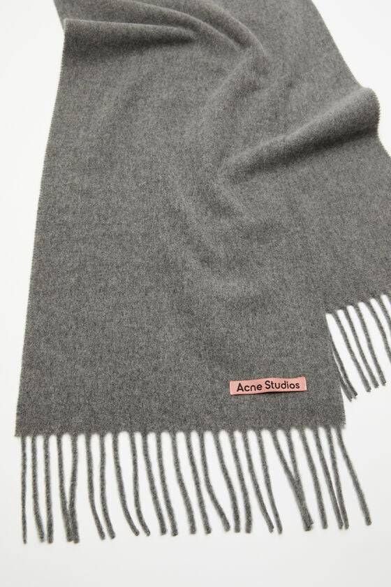 Acne Studios Schmaler Fransen-Schal aus Wolle Clearance-Verkauf