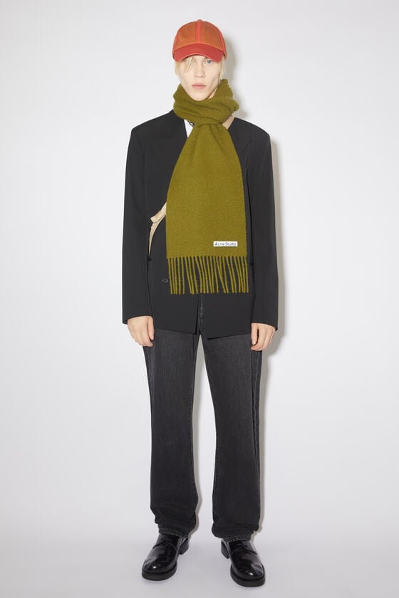 Acne Studios Fransen-Schal aus Wolle Begrenzt auf 3 Tage