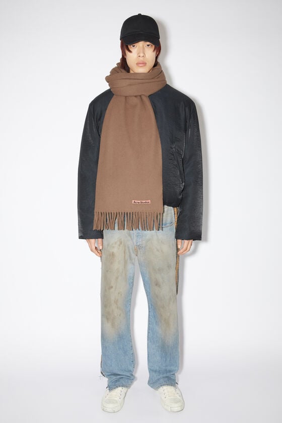 Acne Studios Oversized-Wollschal mit Fransen Speichern exportieren
