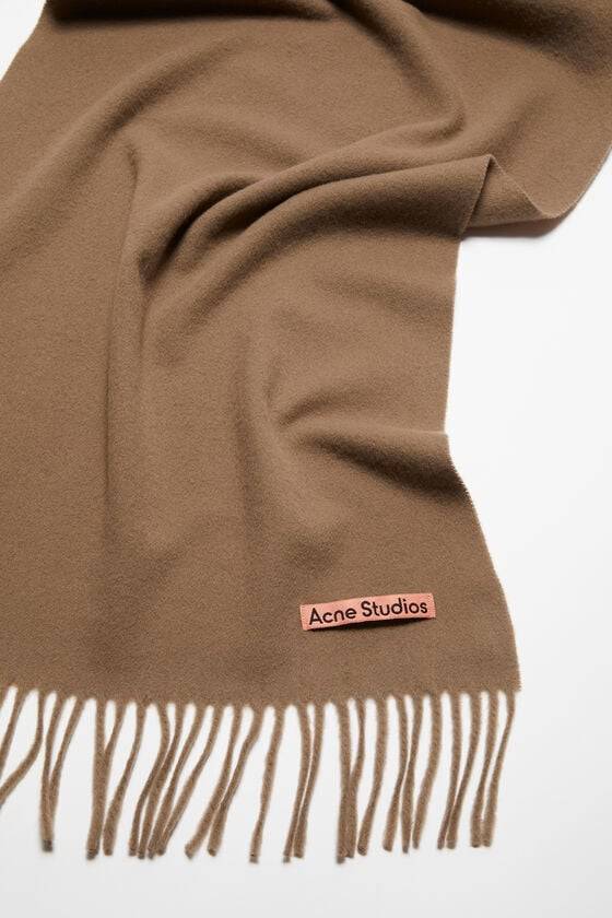 Acne Studios Schmaler Fransen-Schal aus Wolle Black Friday Preise