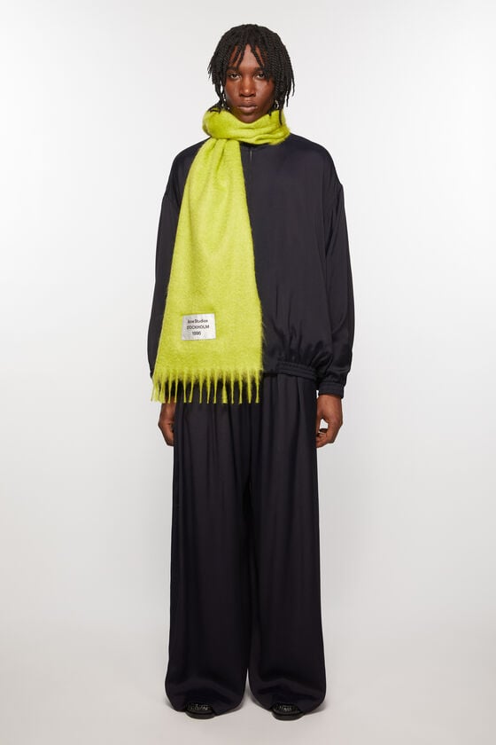 Acne Studios Fransen-Schal aus Alpaka Im Verkauf