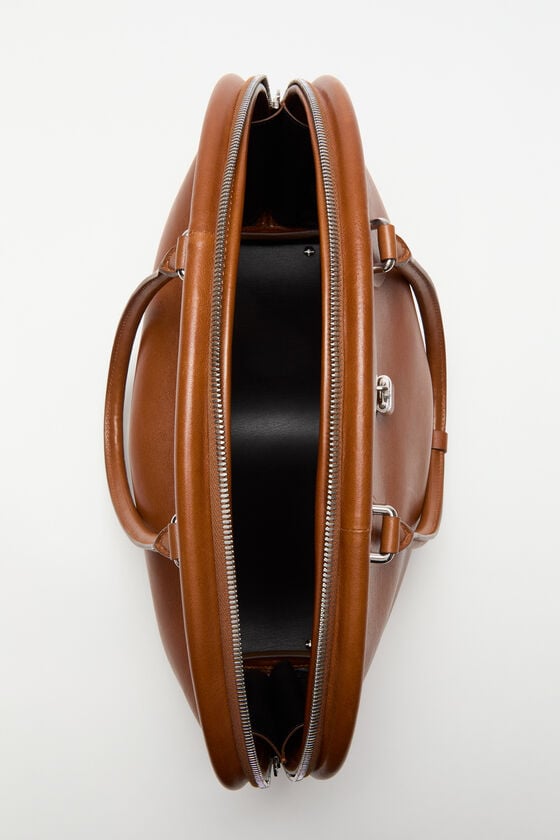 Acne Studios Bowlina shoulder bag Laufsteg-Show 50% Rabatt für begrenzte Zeit