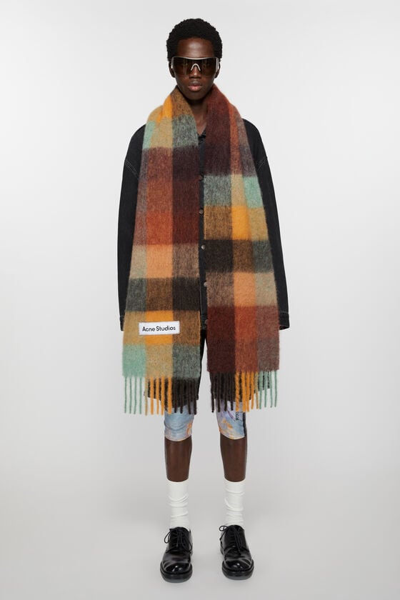 Acne Studios Karierter Schal aus Mohair Rabatte dieses Monats