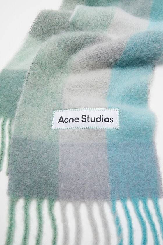 Acne Studios Karierter Schal aus Mohair 2025