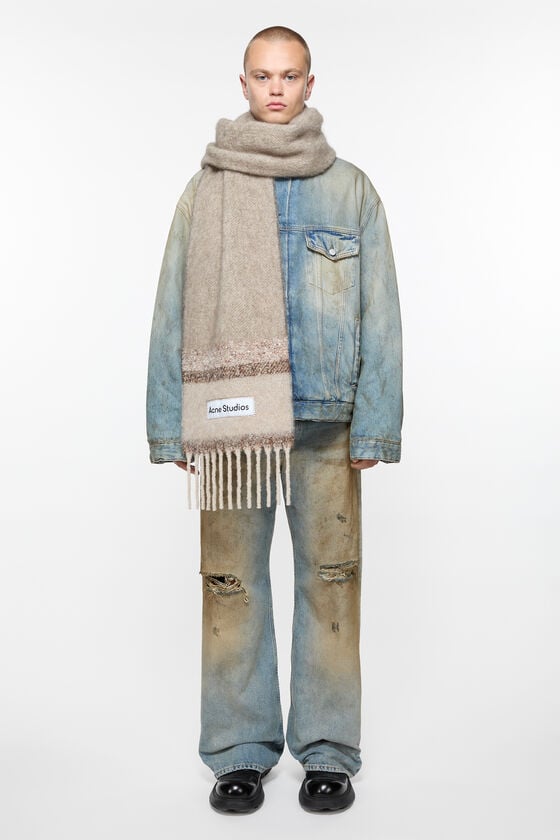 Acne Studios Fransen-Schal mit Logo Auslauf