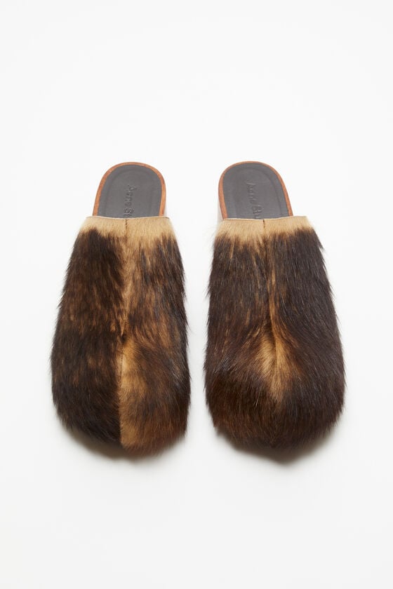 Acne Studios Haarige Holzclogs Angebote