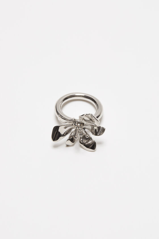 Acne Studios Ring mit Blume Valentinstagsangebot