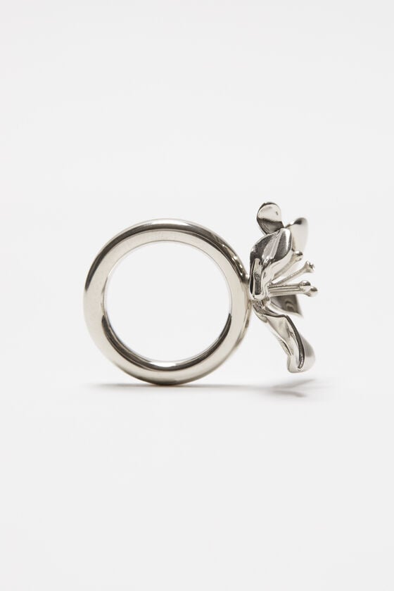 Acne Studios Ring mit Blume Valentinstagsangebot