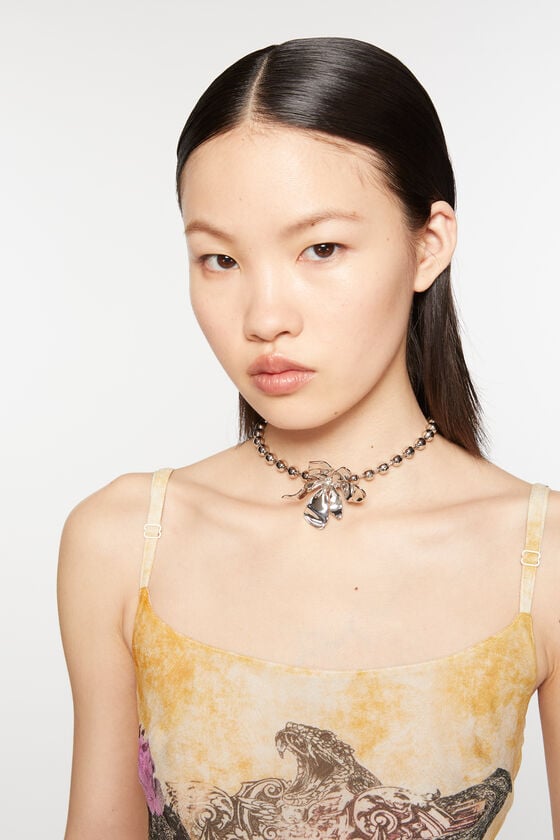 Acne Studios Blumen-Halskette Jubiläumsangebot