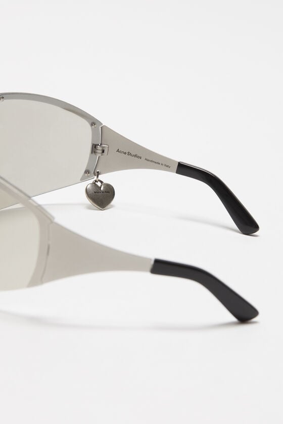 Acne Studios Sonnenbrille mit Metallrahmen Lagerräumung