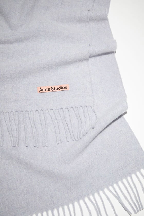 Acne Studios Schmaler Fransen-Schal aus Wolle Tägliche Deals