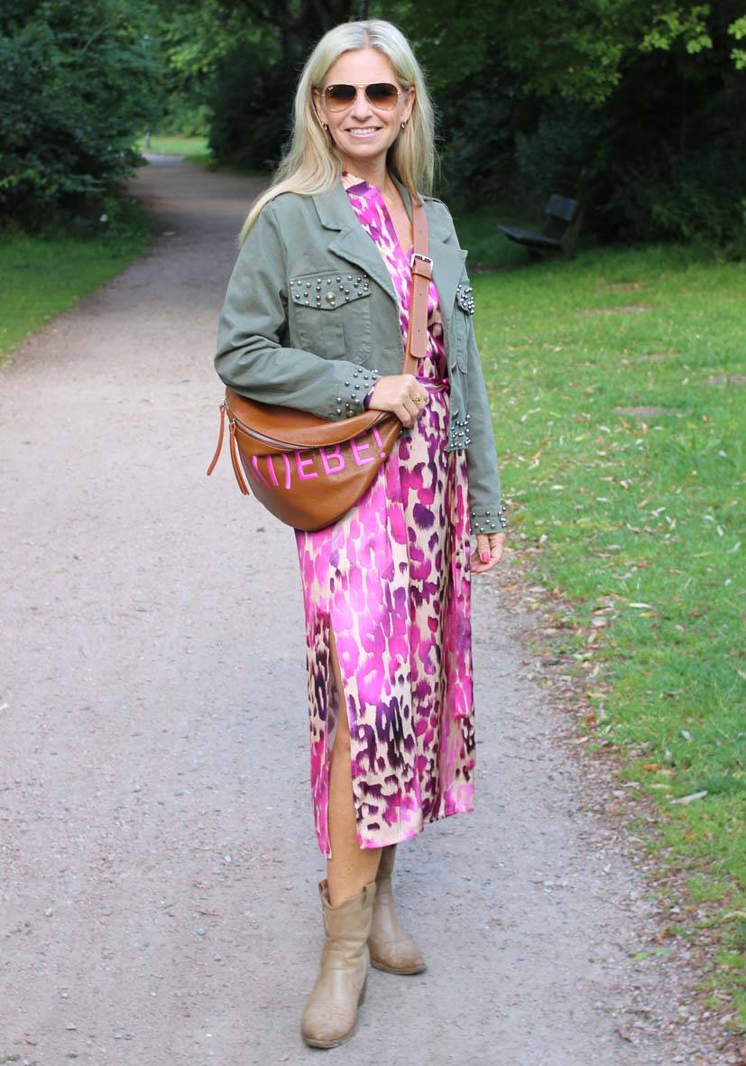 Miss Goodlife Dress Pink Leo Midi Riesige Rabatte