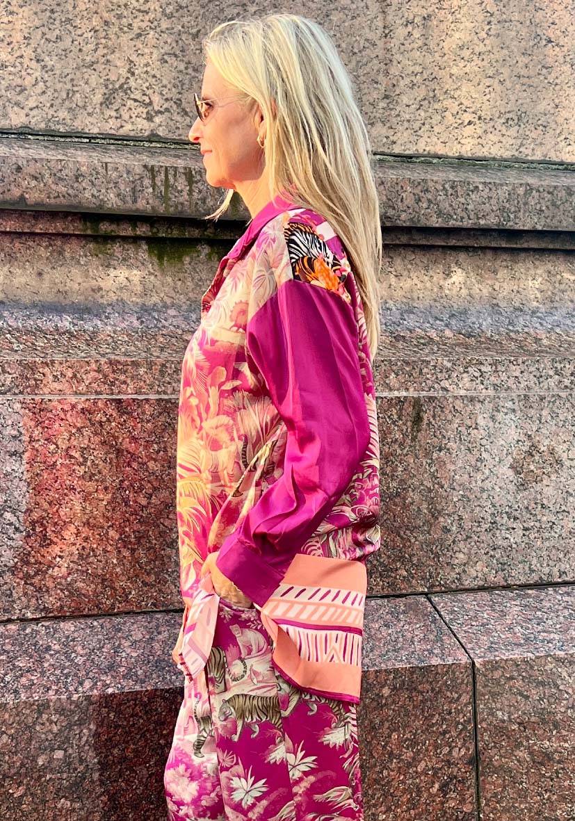 Miss Goodlife Blouse Tiger in the jungle – berry Black Friday