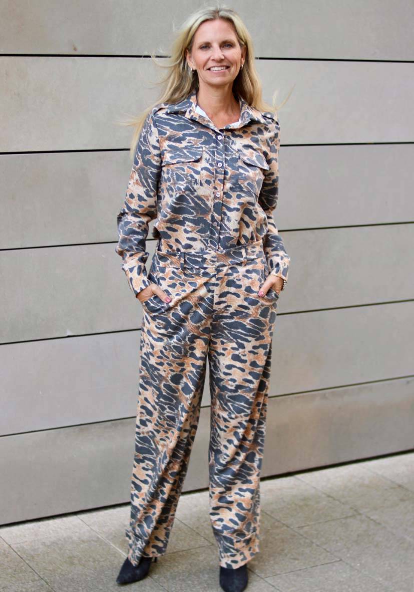 Miss Goodlife Bluse Fancy Leo – blurred brown Lagerräumung