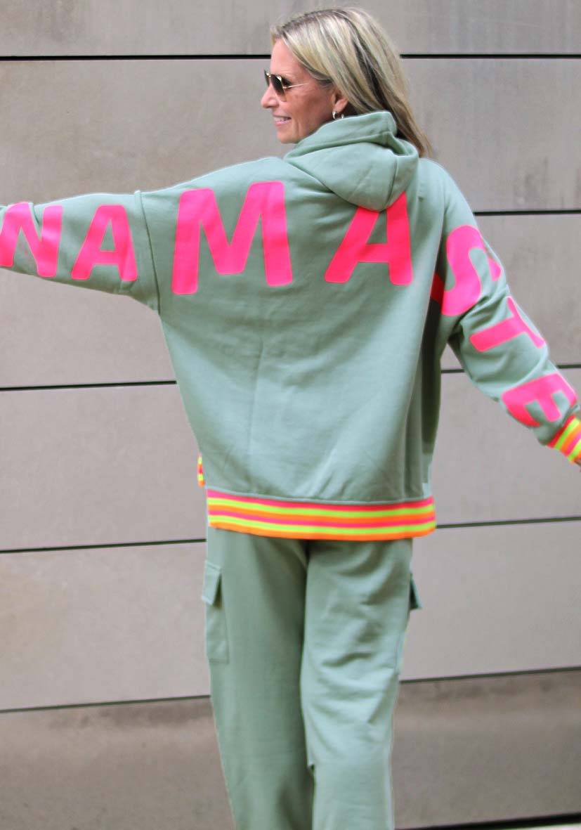 Miss Goodlife Hoodie Double Namasté – almond 2025