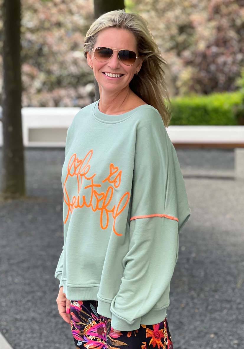 Miss Goodlife Roundneck Life is beautiful Hotsell