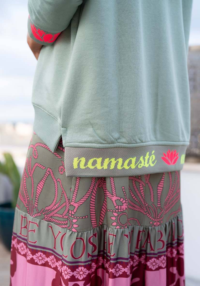 Miss Goodlife V-Neck Namasté – almond Letzte 2 Tage