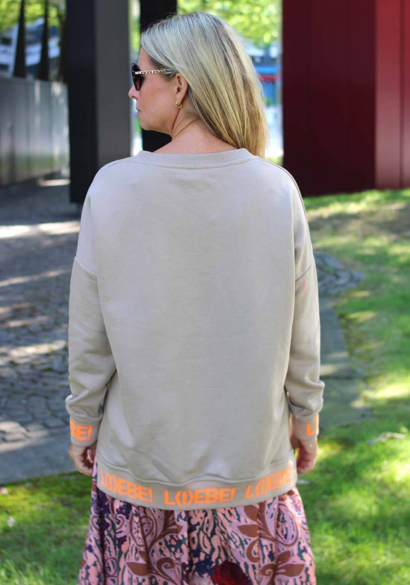 Miss Goodlife V-Neck L(i)ebe – sand Kostenloser Versand international