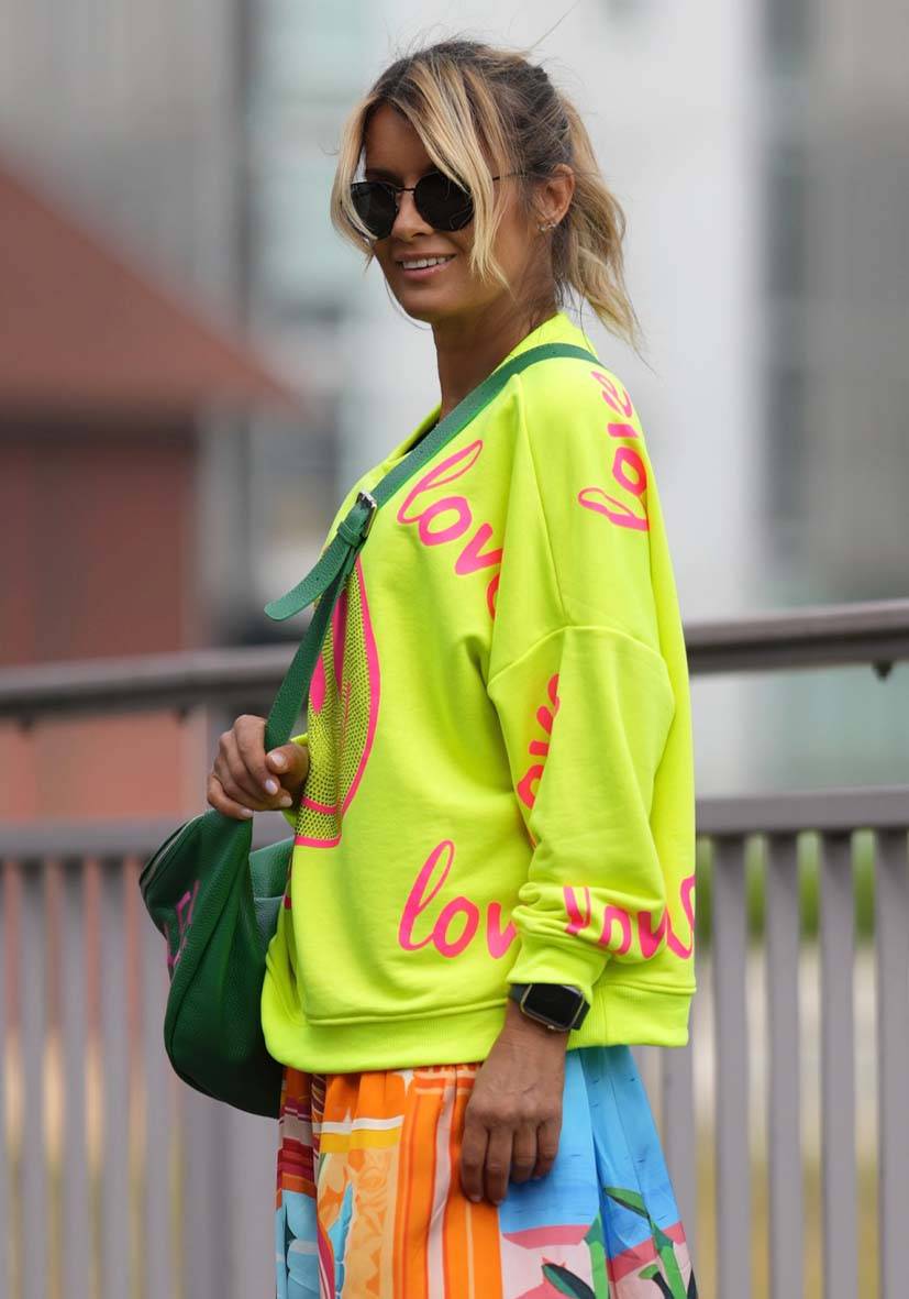 Miss Goodlife Roundneck Love Heartface Strass – neonyellow Verkauf