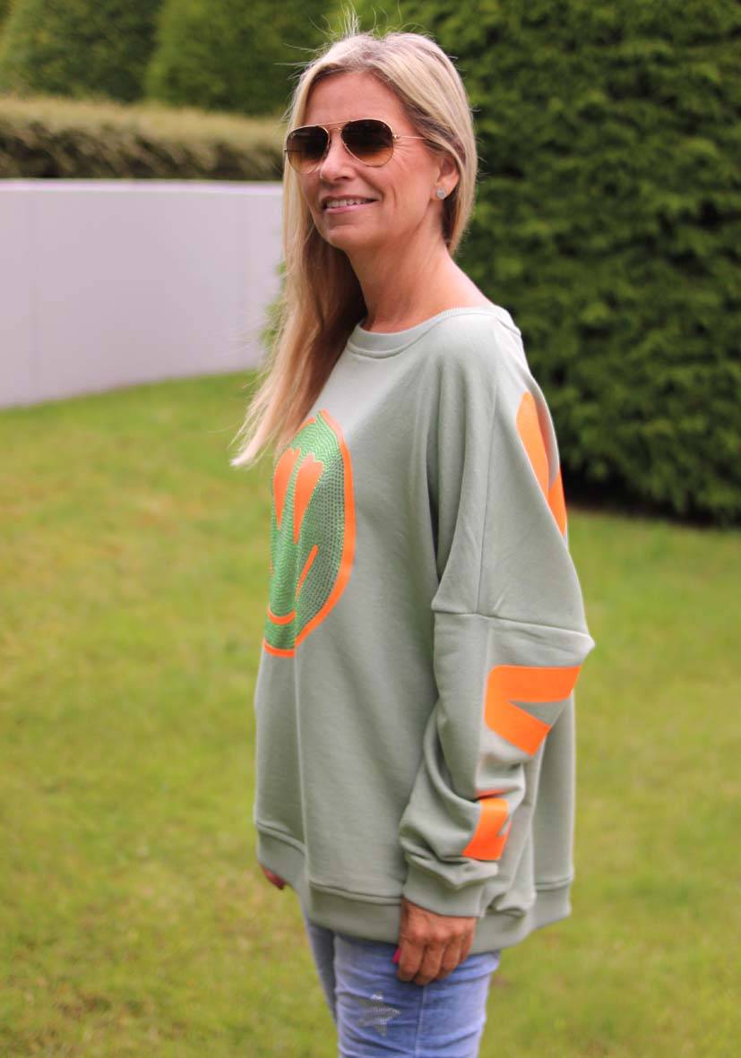 Miss Goodlife Roundneck Famous Heartface Strass – almond Meist gekauft