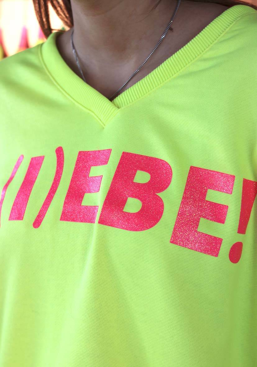 Miss Goodlife V-Neck L(i)ebe Glitter – neonyellow Exklusive Angebote