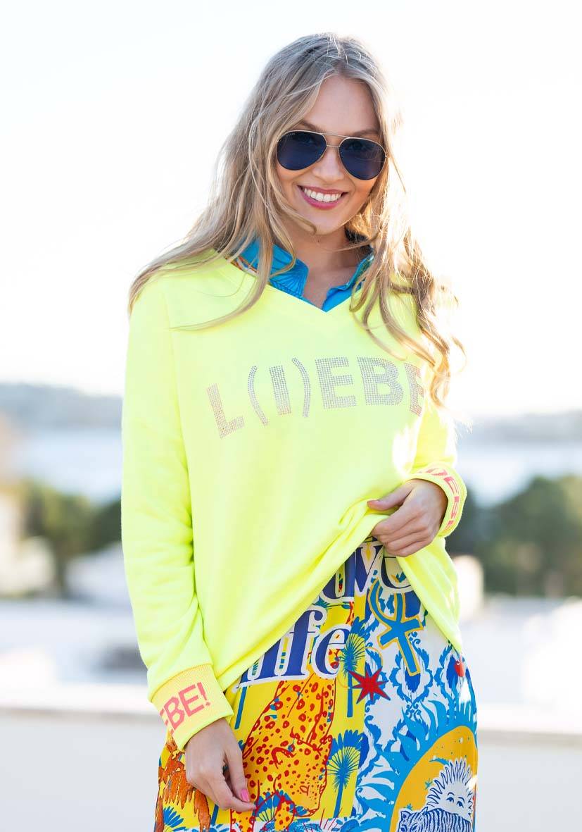 Miss Goodlife V-Neck L(i)ebe Strass – neonyellow/rose Saisonale Angebote
