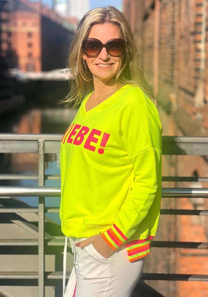 Miss Goodlife V-Neck Liebe – neonyellow Tägliche Deals