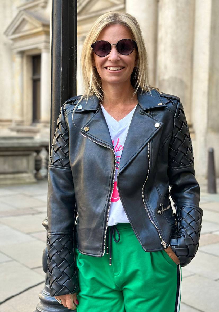 Miss Goodlife Vegane Lederjacke mit Flechtmuster – black Discount Store für neue Produkte
