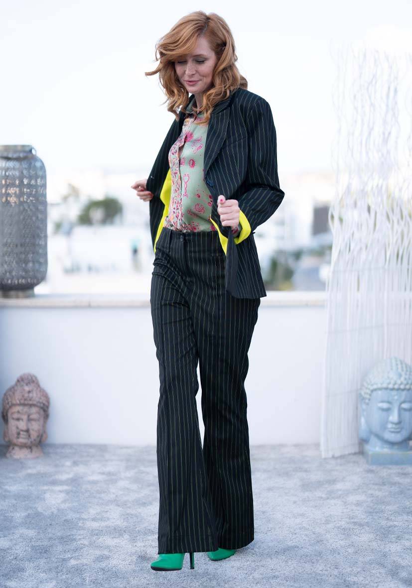 Miss Goodlife Pants Neon Pinstripes – neonyellow Begrenzt auf 3 Tage