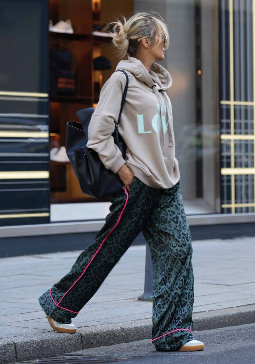 Miss Goodlife Pants Leo Love – green zollfrei