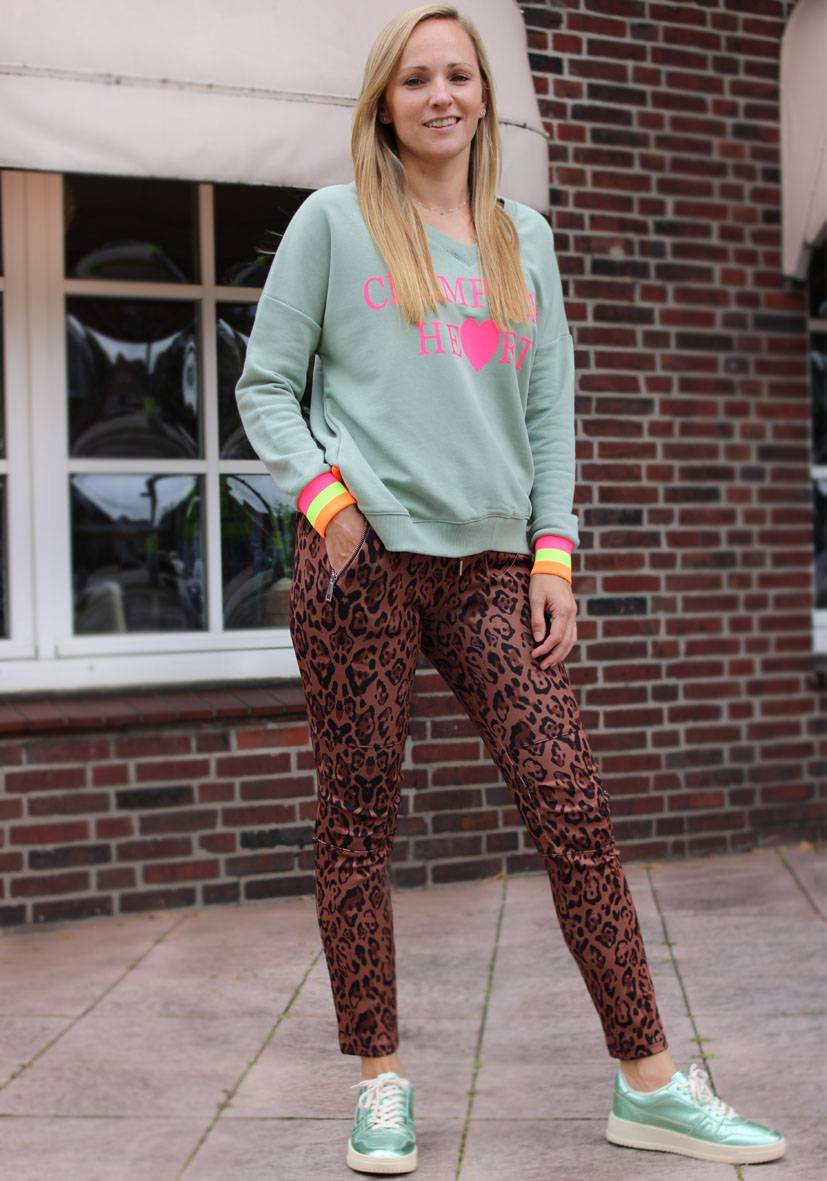 Miss Goodlife Jog-Pants Fancy Leo – brown Rabatt