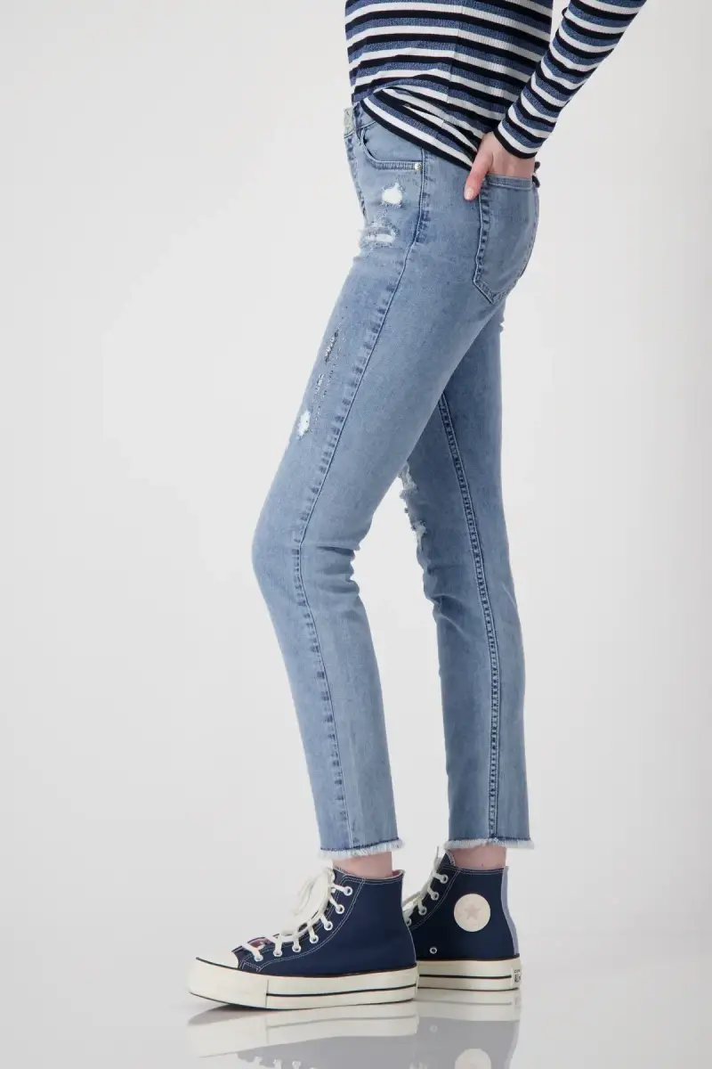 Monari Jeans mit Rissen und Schmuck Angebote