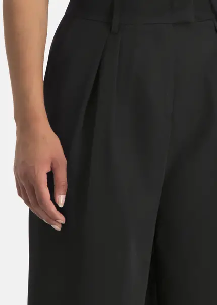 Nicowa Plain pleated trousers - RONICA in BLACKarticle number NC7A12038019E-002 Super Rabatt