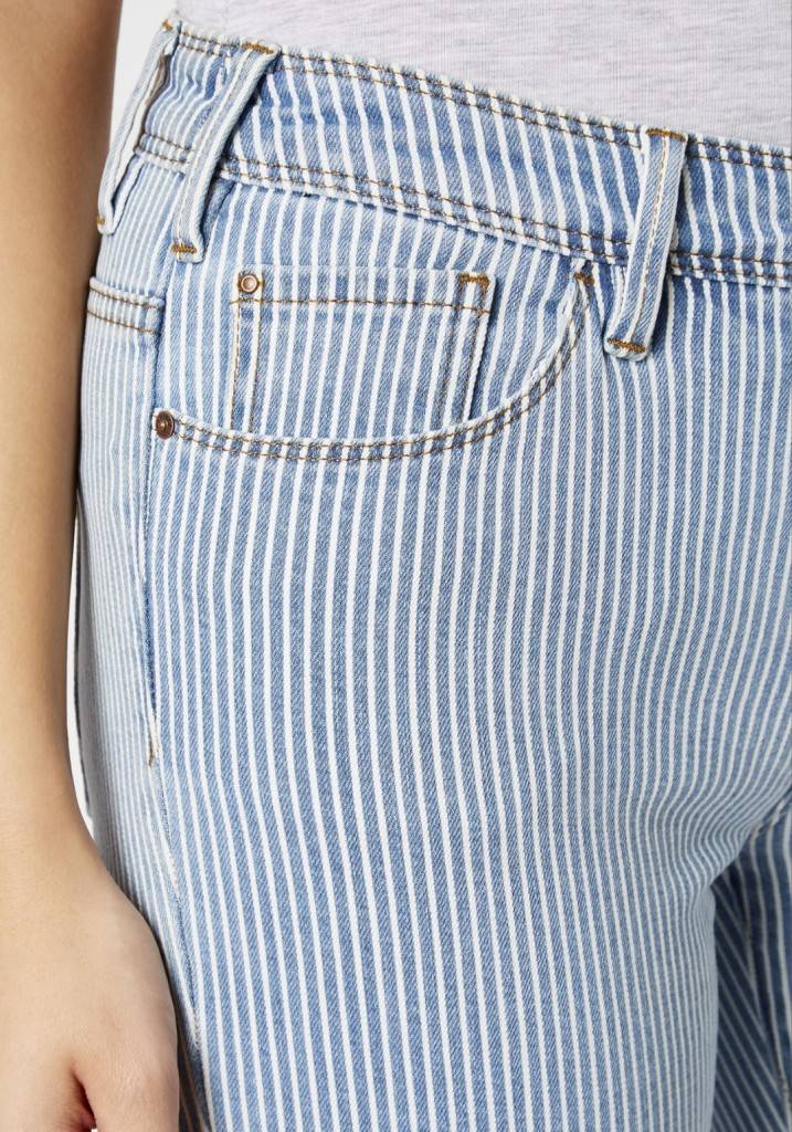 Paddocks LUCY Bermuda schmale Passform - light blue striped Fabrik Onlineshop