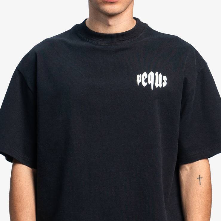 Pequs Mythic Chest Logo T-Shirt Verkauf