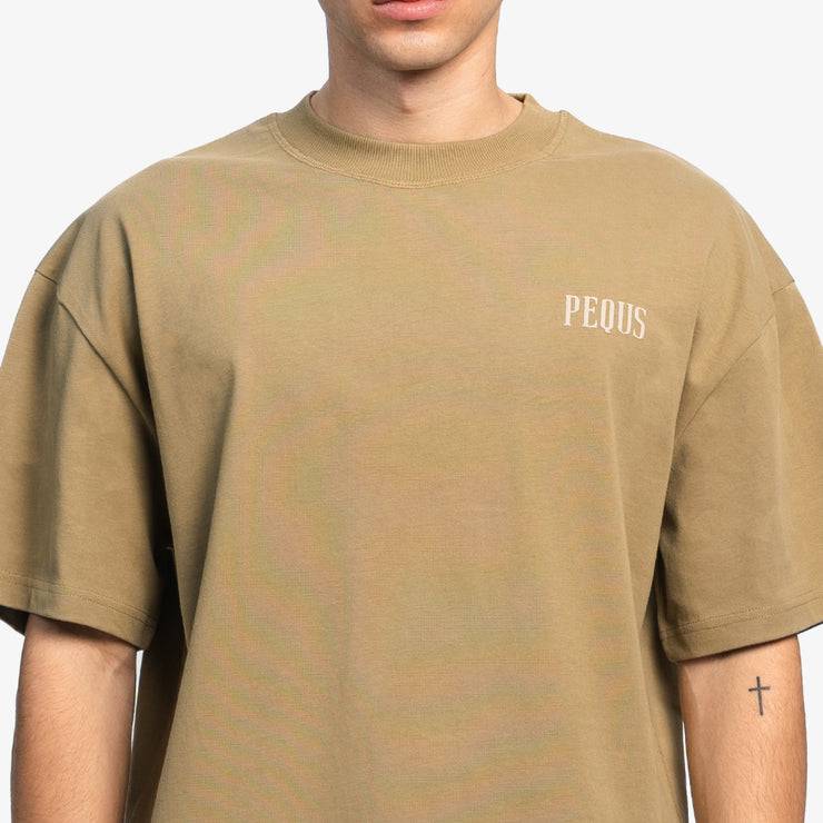 Pequs Chest Logo T-Shirt Weihnachtsangebot