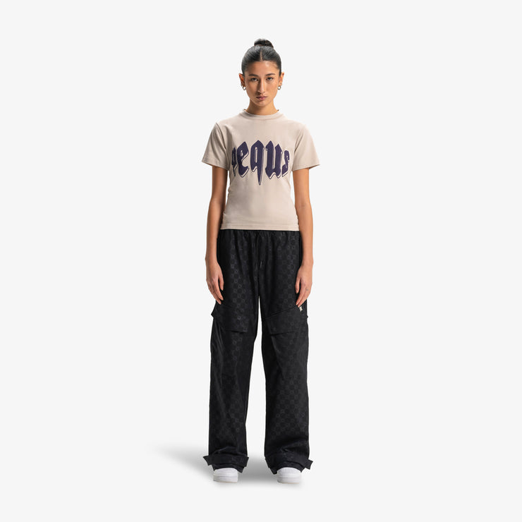 Pequs Fitted Outlined Mythic Logo T-Shirt Limitierter Zeitrabatt