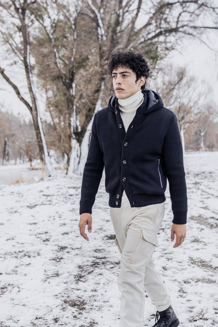 Phil Petter Hybrid-Kapuzenknopfjacke aus Merinowolle und Nylon-Stepp Valentinstagsangebot