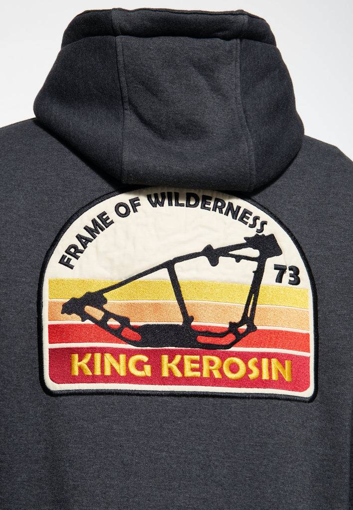 Queen Kerosin Outdoor Sweatjacke «K.K. Adventure Gear - Frame of Wilderness» Top Angebot