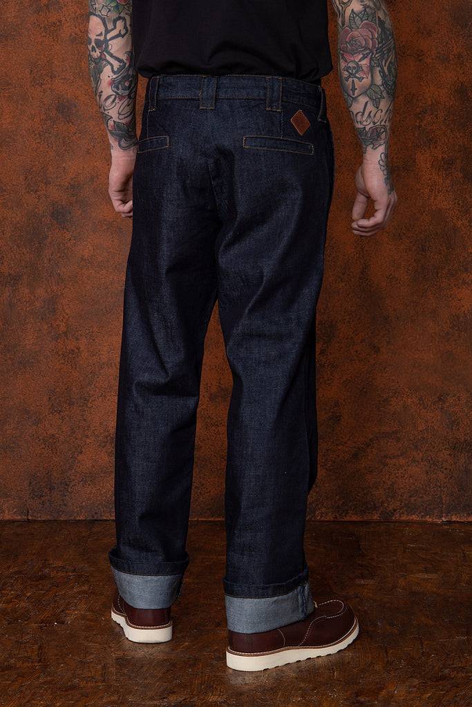 Queen Kerosin Straight Fit Jeans im Workwear-Style «Garage Wear» Saisonale Angebote
