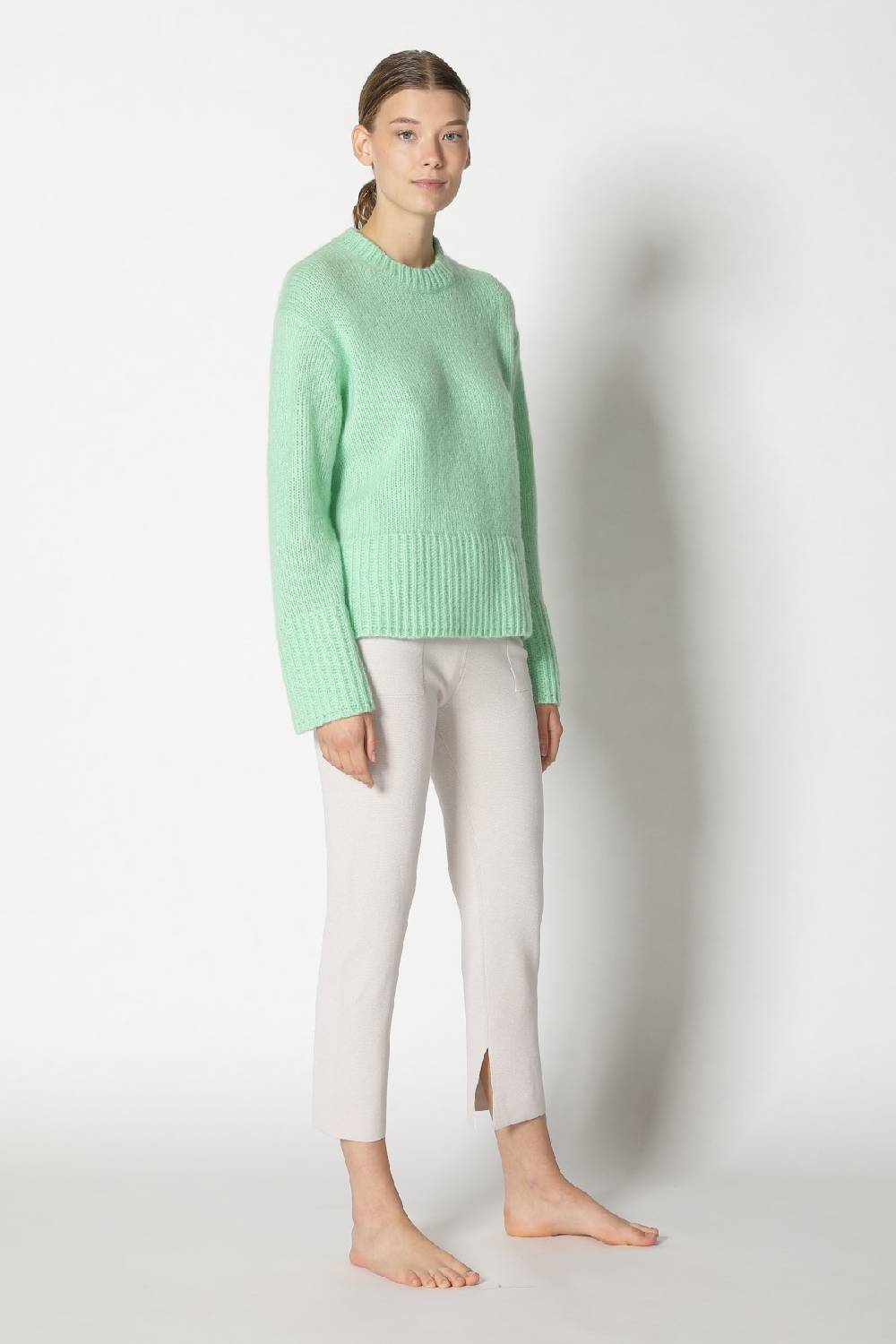 Sminfinity fluffy crew jumper + silky cropped pants Auslauf