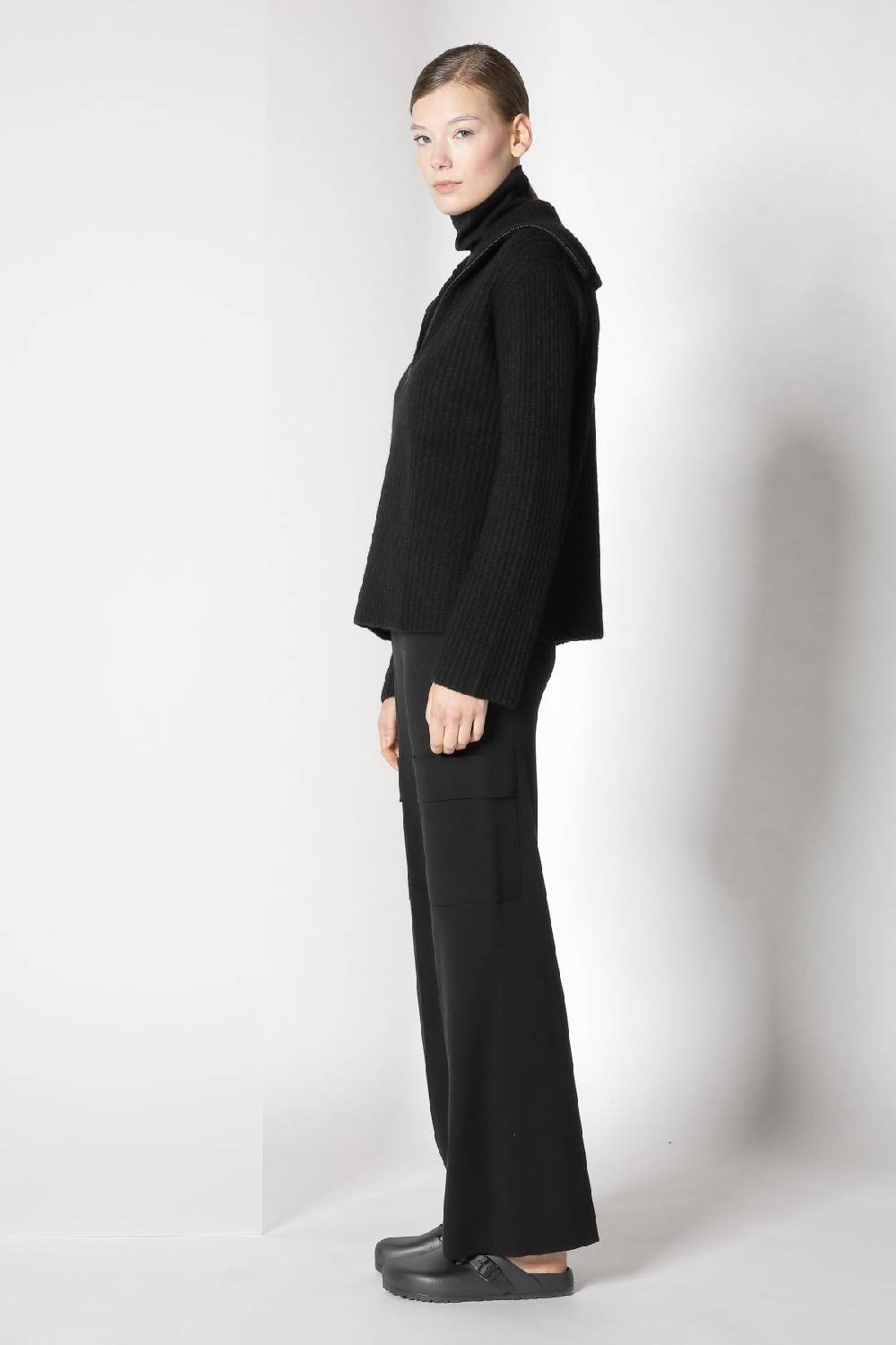 Sminfinity blurry ribbed zip-jumper + fitted turtle top + cargo bellbottom pants Blitzangebot