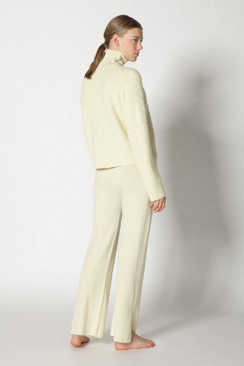 Sminfinity pure icon rib turtle + pure slitted pants Limitierter Zeitrabatt