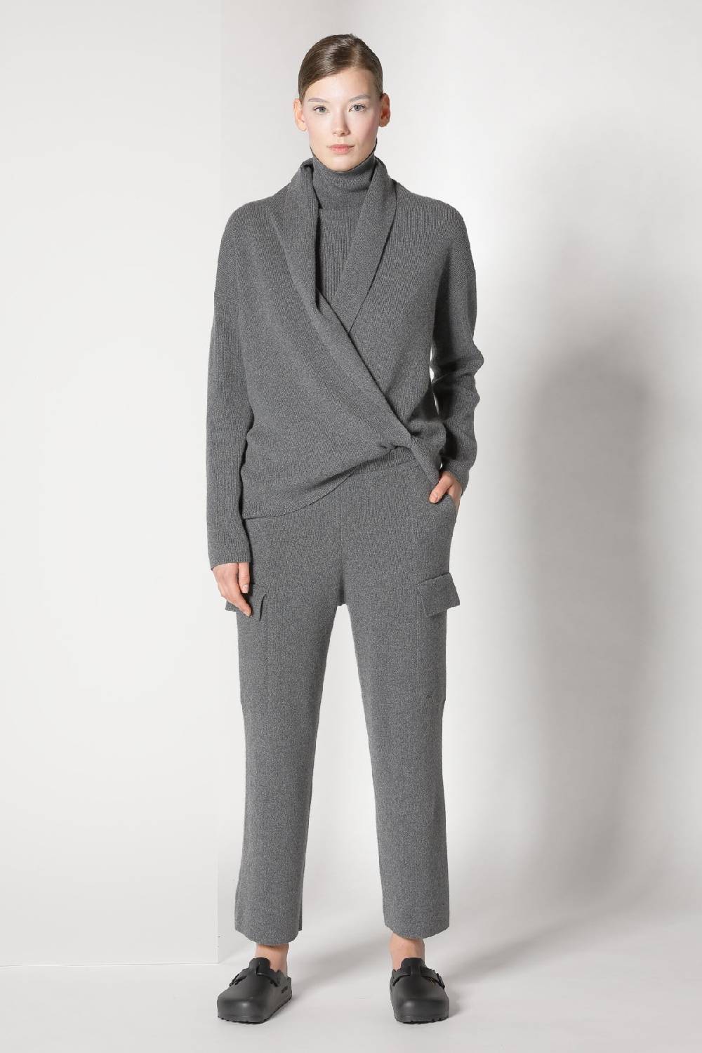 Sminfinity chilly loose jacket + chilly fitted turtleneck + chilly cargo pants Kostenlose Rückgabe