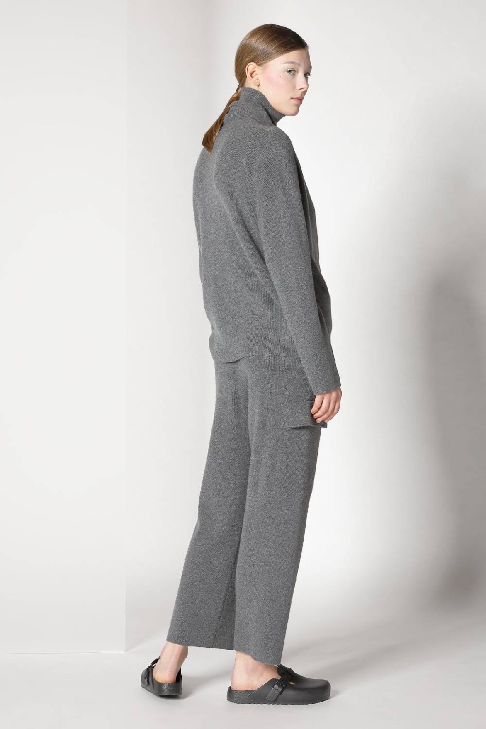 Sminfinity chilly loose jacket + chilly fitted turtleneck + chilly cargo pants Kostenlose Rückgabe