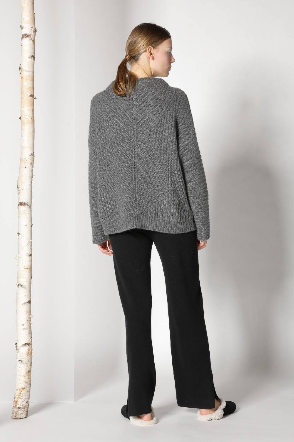 Sminfinity fluffy ribbed cone jumper + pure slitted pants Auslauf