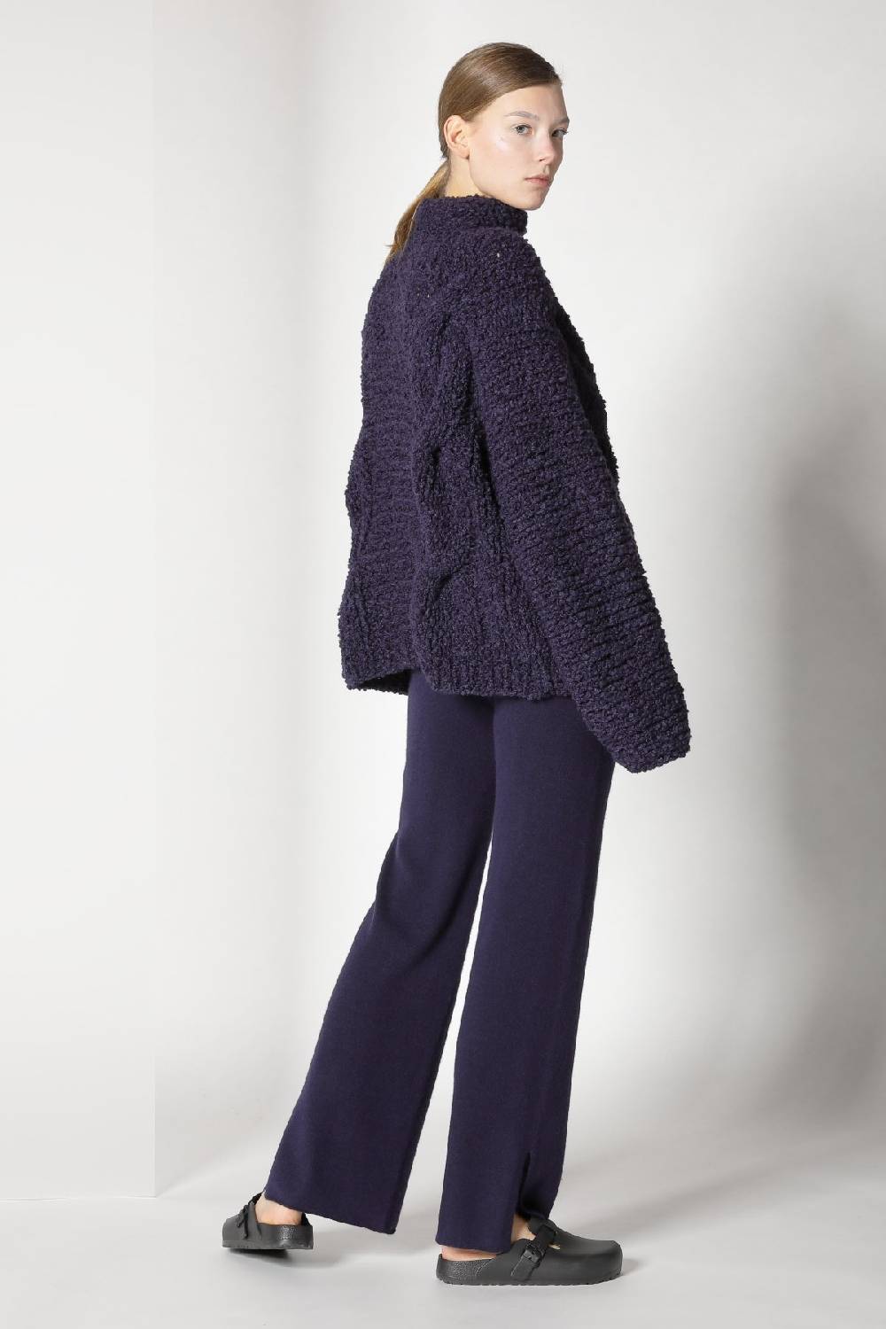Sminfinity handknitted cable jumper + pure slitted pants Kostenloser Versand
