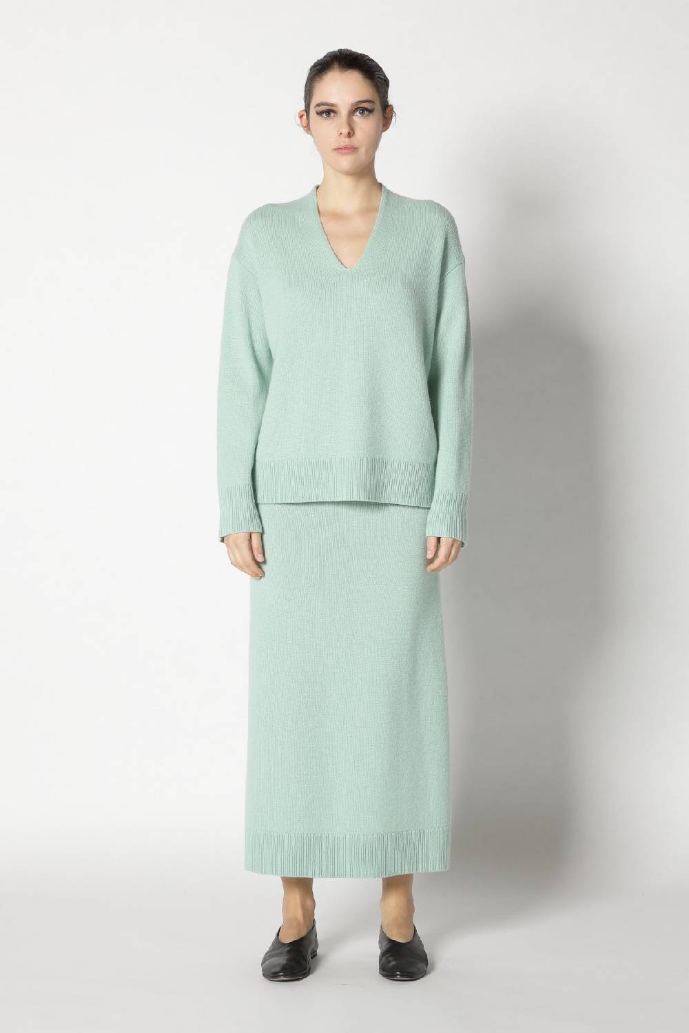 Sminfinity pure V neck + loosely 1x1 rib scarf + pure A skirt Großer Ausverkauf